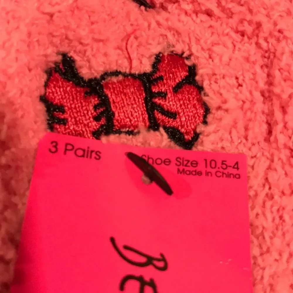 NWT Betsey Johnson girl’s fuzzy socks